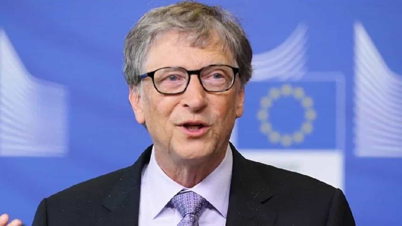 Bill Gates'ten 20 yıllık yapay zeka uyarısı: "İnsanlığı büyük bir sarsıntı bekliyor"