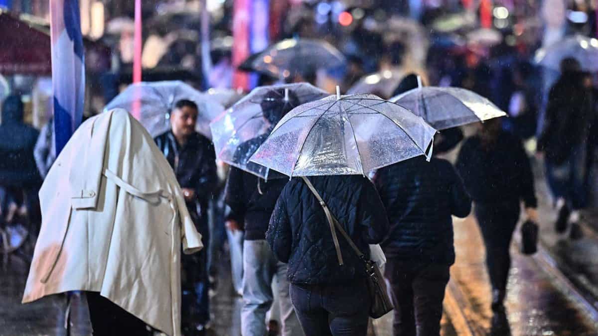 Meteoroloji'den Salı günü için sel uyarısı: Sağanak yağış etkili olacak