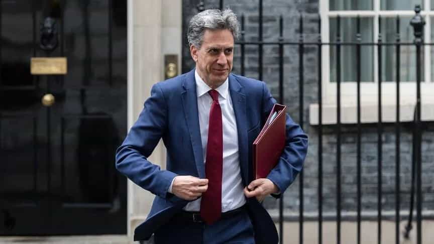 İngiltere Dışişleri Bakanı Miliband’dan R4 toplantısında İran mesajı