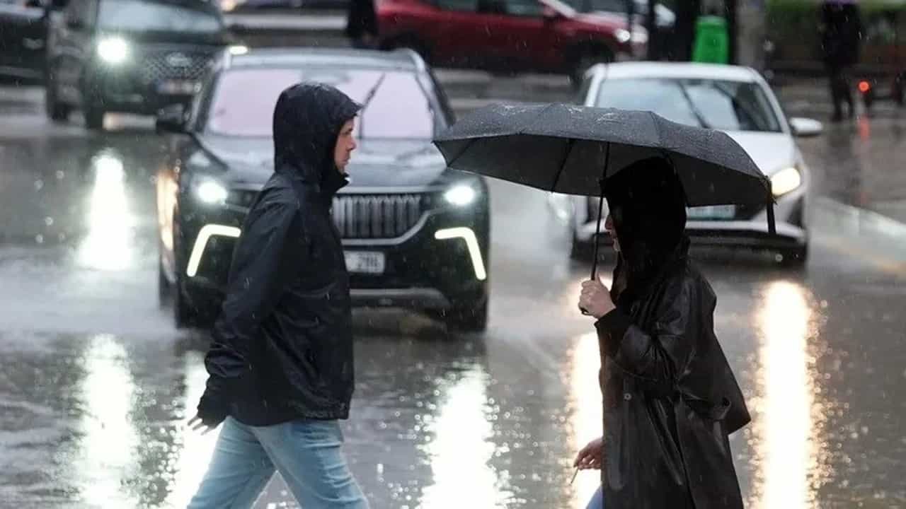 İçişleri'nden 5 il için sağanak alarmı! Sel, heyelan ve kıyılarda hortum riskine dikkat