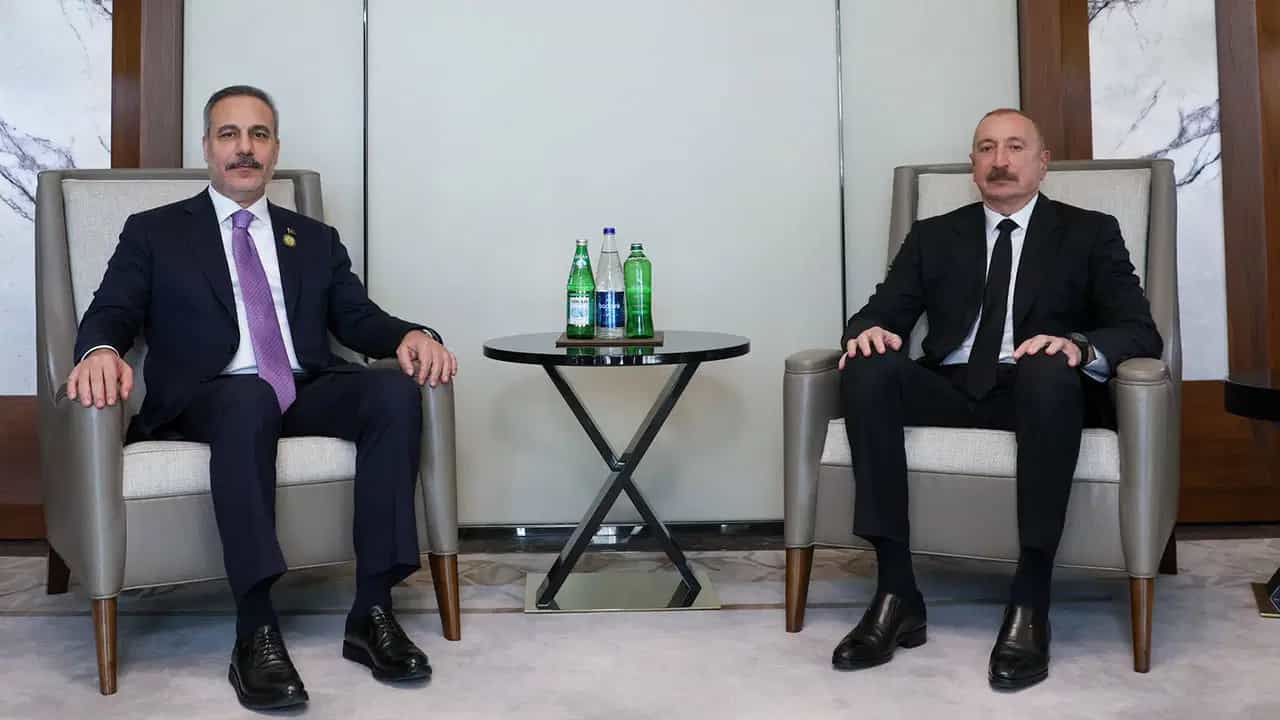 Erdoğan'ın katılmadığı zirvede yeni gelişme: Aliyev, Hakan Fidan'ı kabul etti