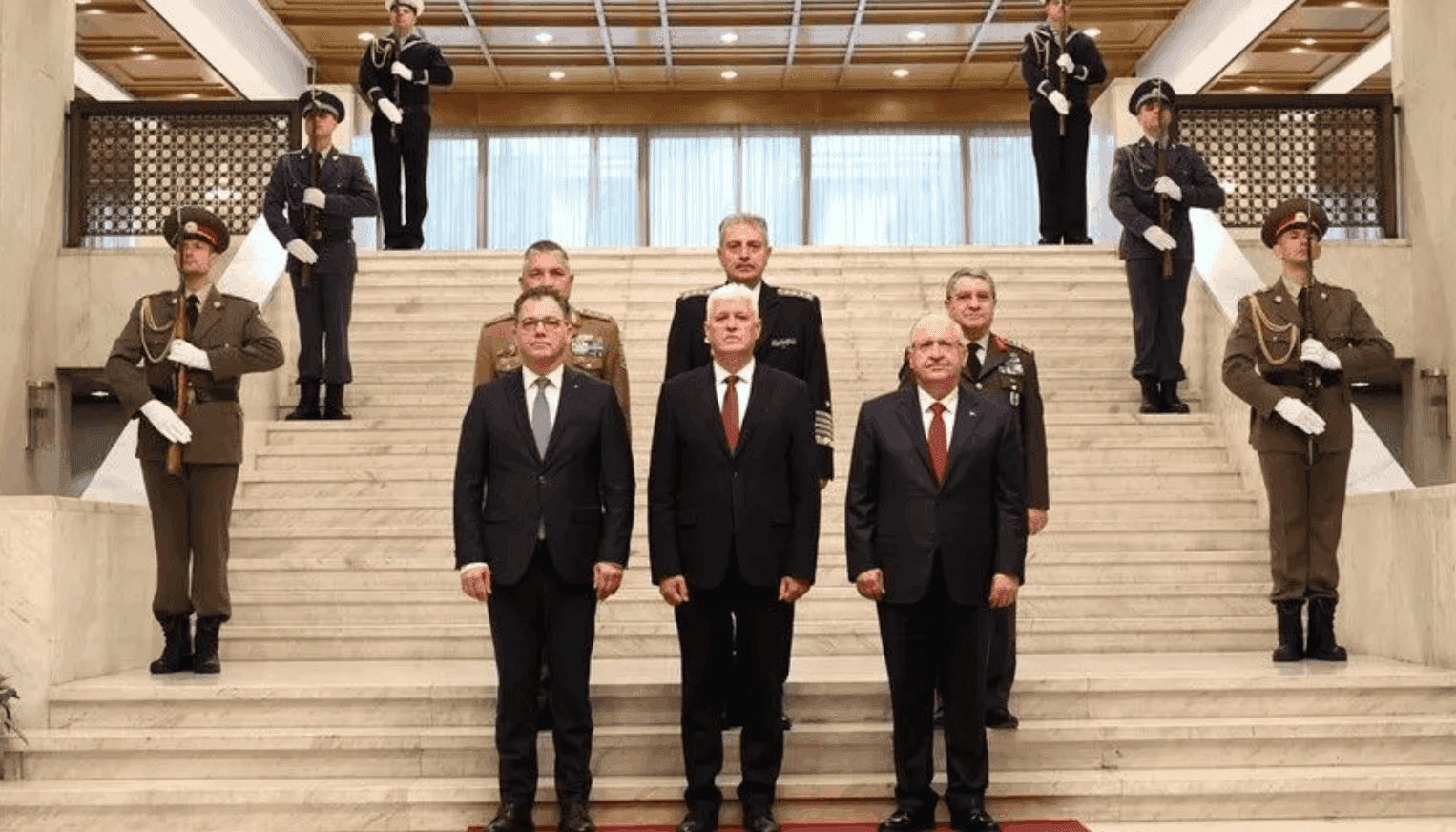 Bulgaristan, Romanya ve Türkiye savunma bakanlarından Sofya'daki toplantının ardından ortak açıklama
