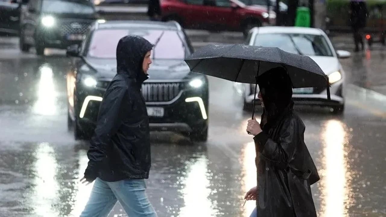 İçişleri'nden 5 il için sağanak alarmı! Sel, heyelan ve kıyılarda hortum riskine dikkat