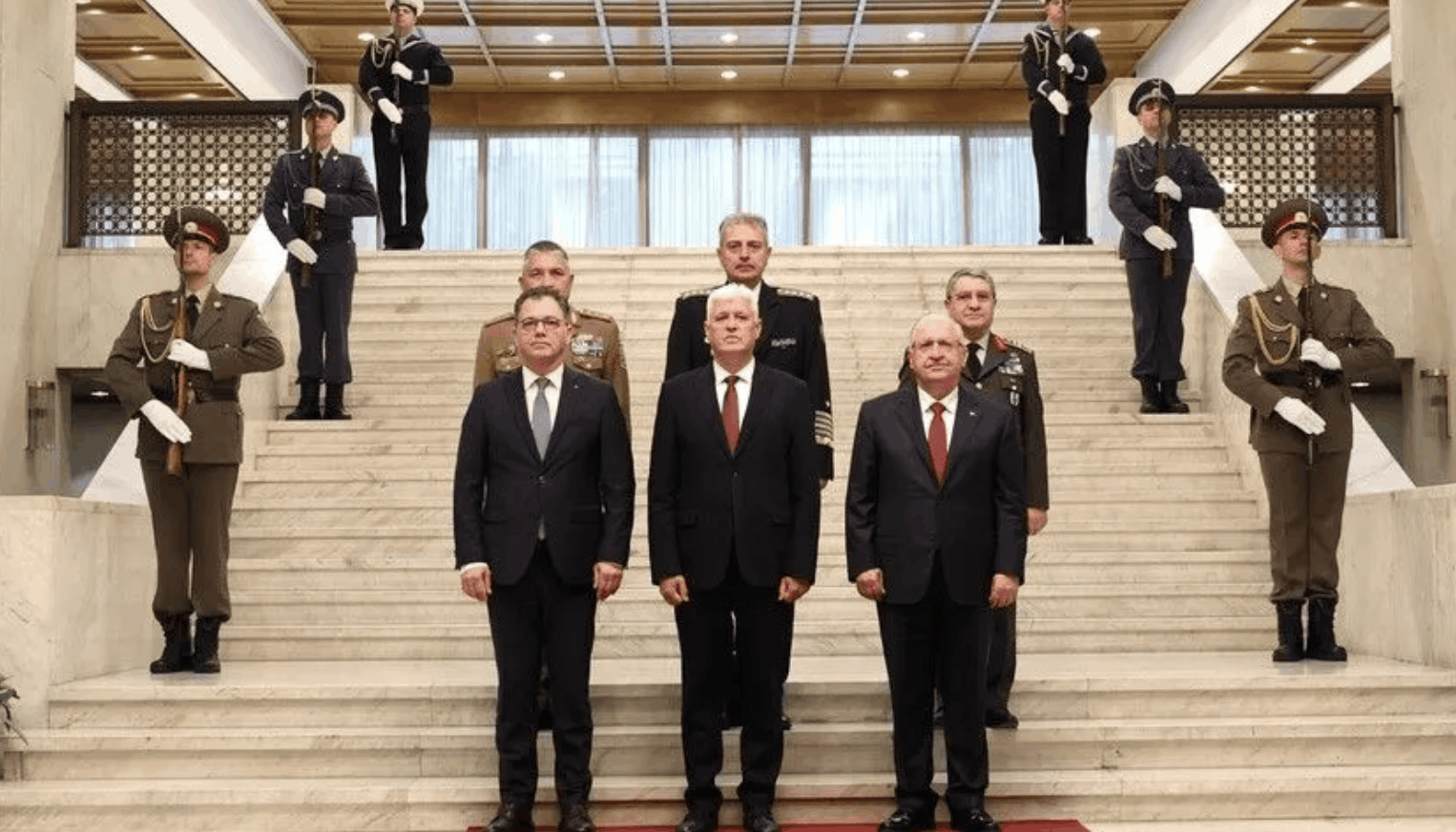 Bulgaristan, Romanya ve Türkiye savunma bakanlarından Sofya'daki toplantının ardından ortak açıklama