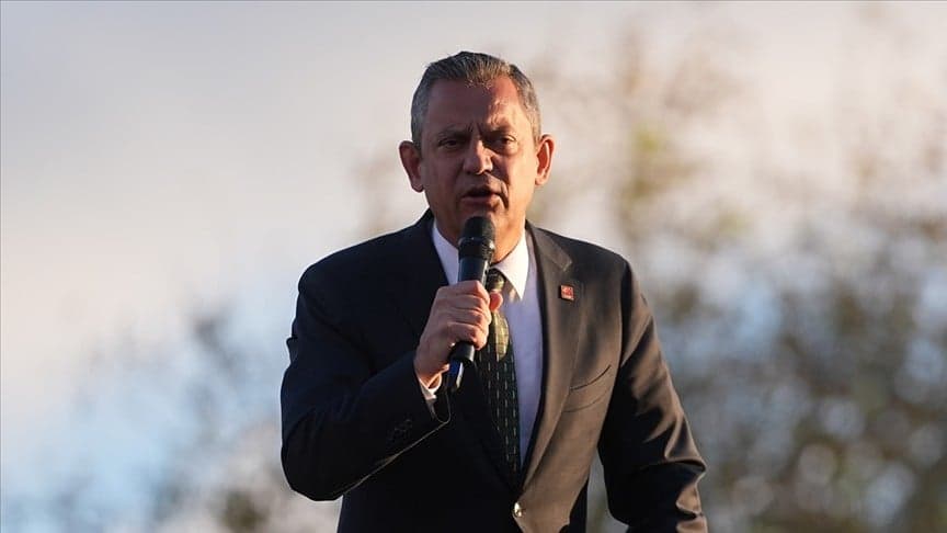 Alisiz Aleviler celladına âşık