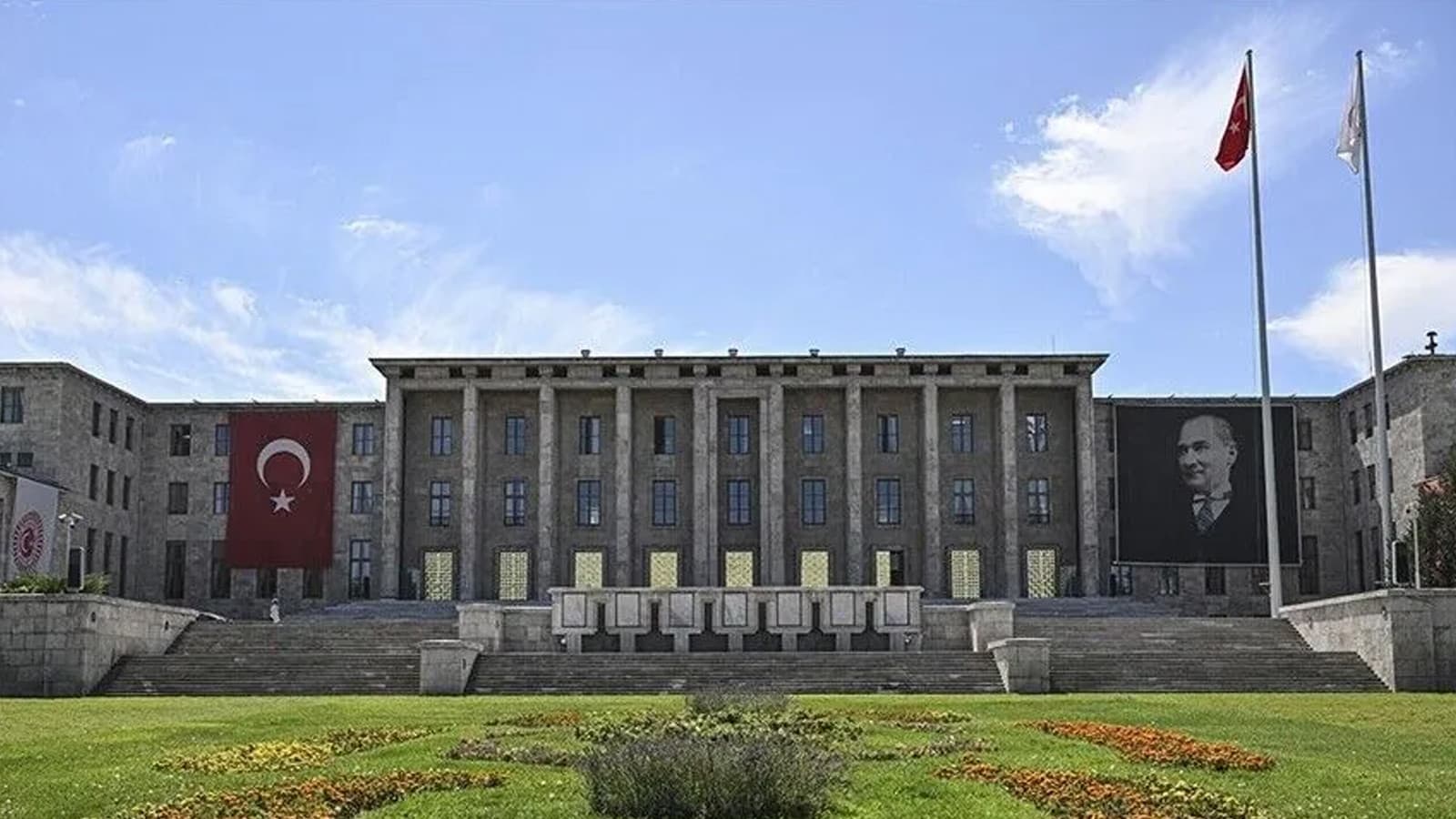 AK Parti ve DEM Parti heyetleri Meclis’te görüştü