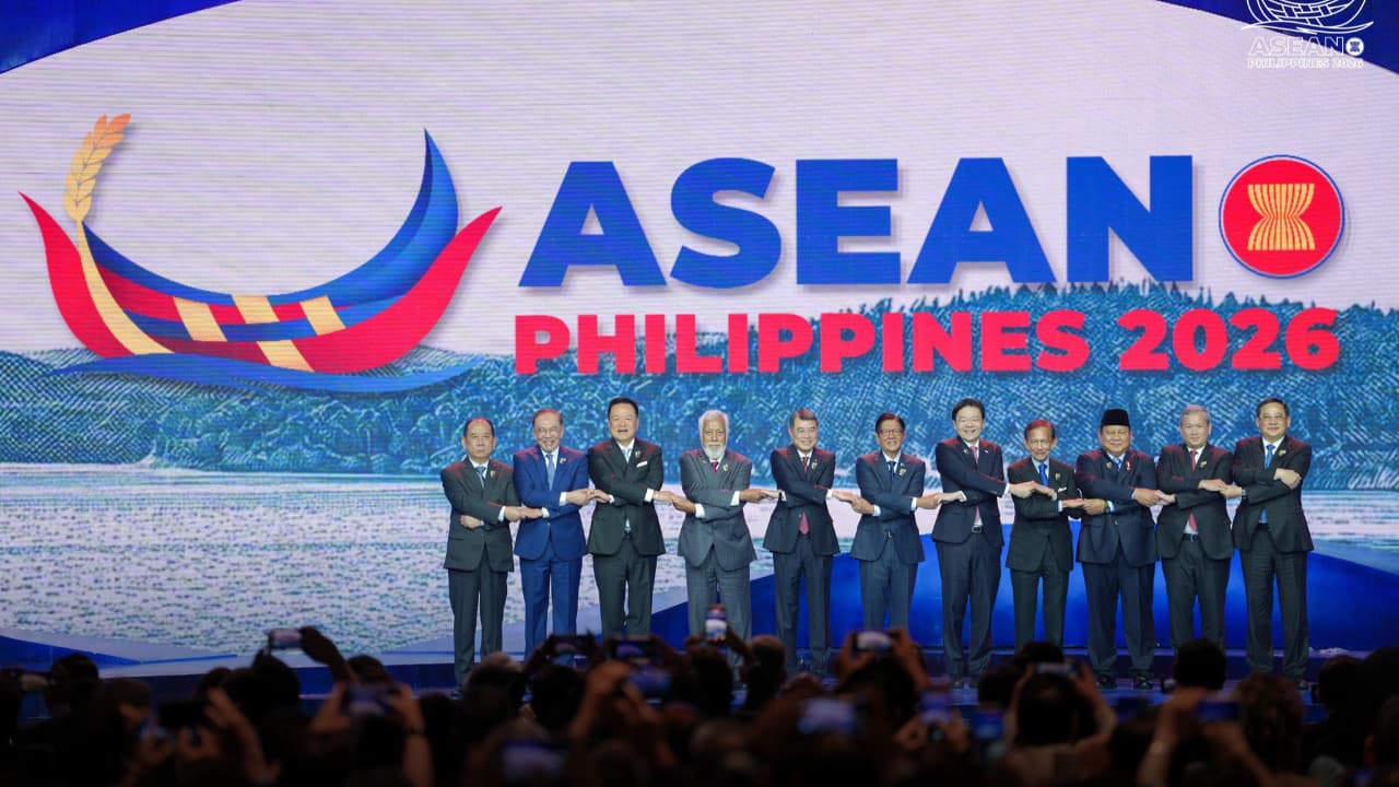 Filipinler'deki ASEAN savunma zirvesinde Güney Çin Denizi mesajı: 'Anlaşmazlıkları barışçıl yollarla çözmeliyiz'