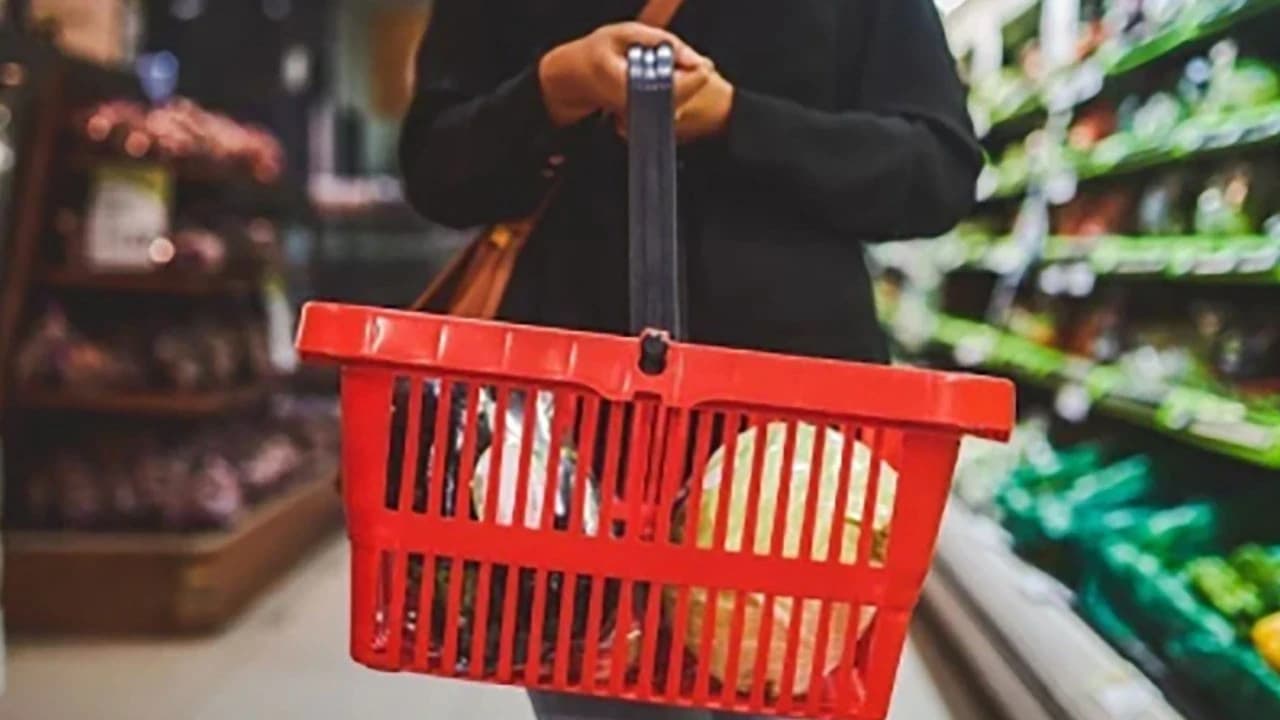 İngiltere'den olası kriz uyarısı: '3 günlük stok yapın, nakit para saklayın'