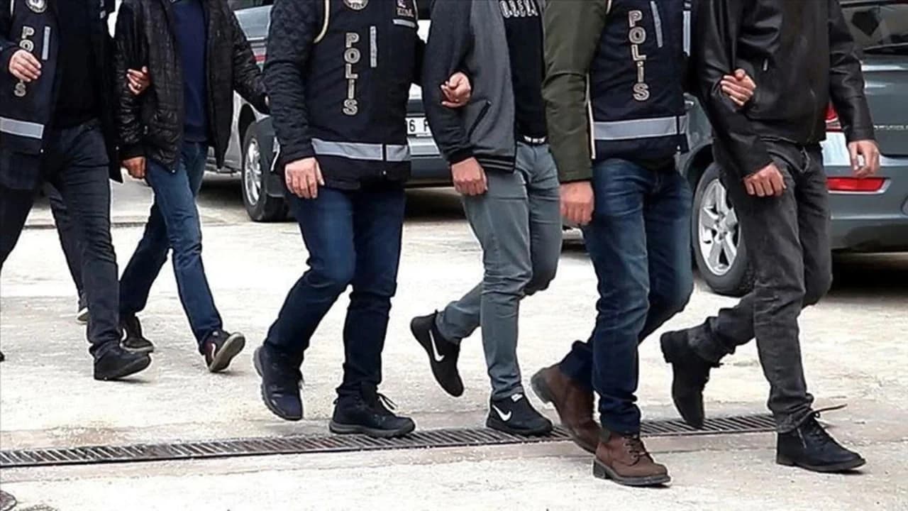 3 il merkezli yasa dışı bahis ve suç örgütü operasyonu: 150 gözaltı